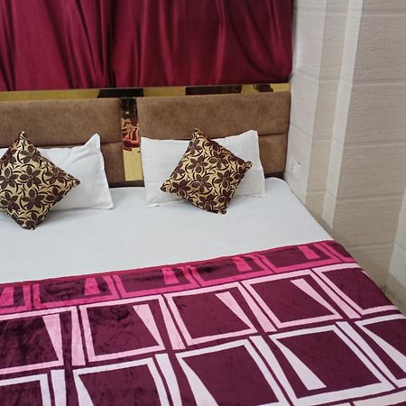 Arora Guest House Amritsar Exterior photo