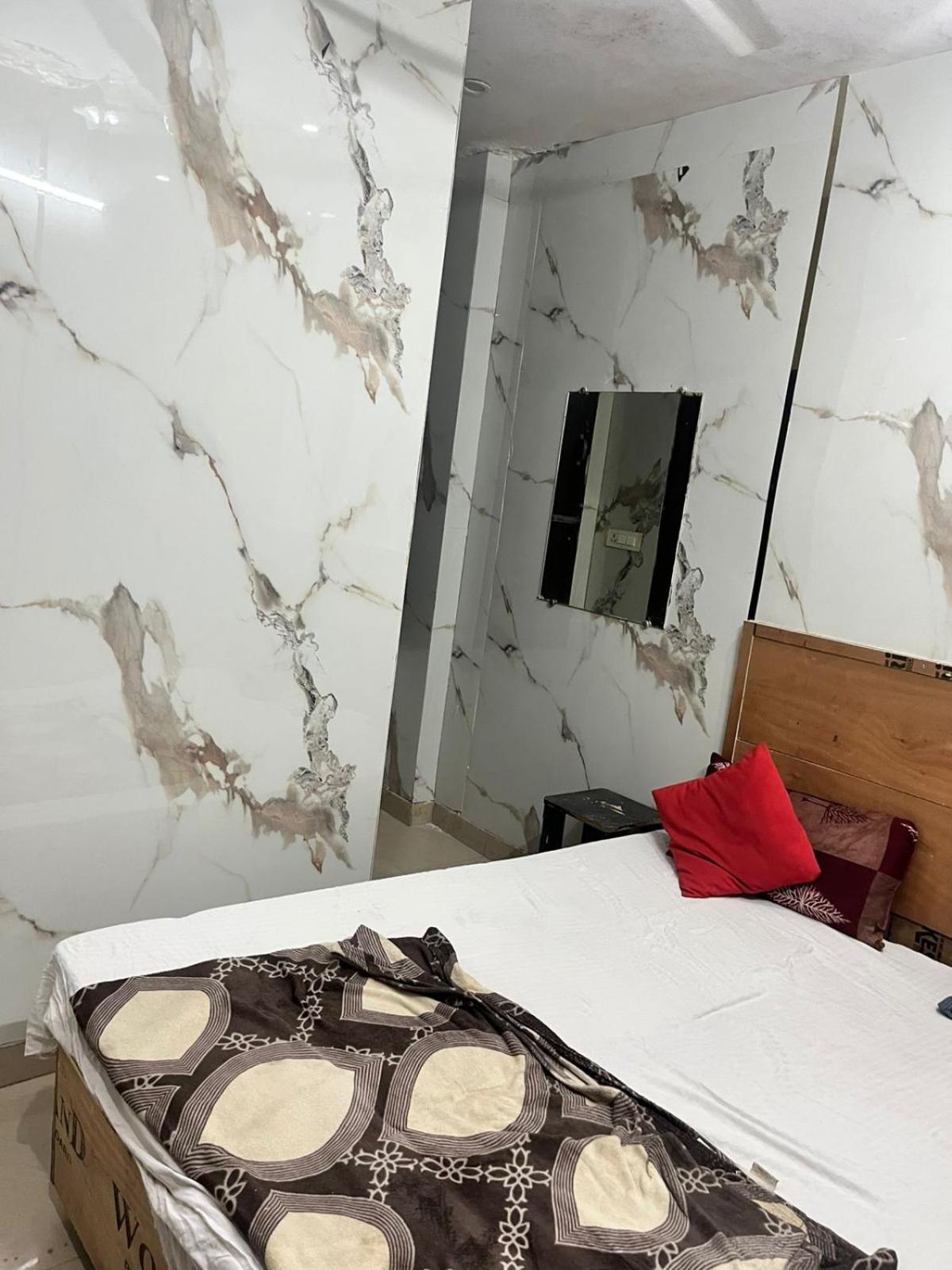 Arora Guest House Amritsar Exterior photo
